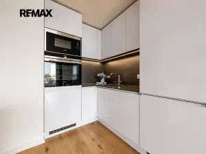 Prodej bytu 3+kk, Praha - Libeň, Menclova, 101 m2