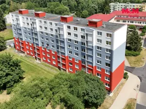 Prodej bytu 3+1, Klášterec nad Ohří, Školní, 64 m2