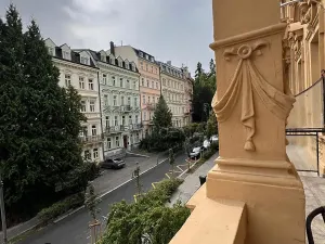 Pronájem bytu 3+kk, Karlovy Vary, Sadová, 82 m2
