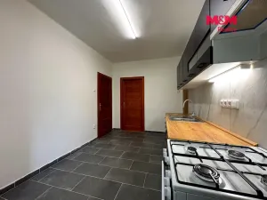 Pronájem bytu 2+1, Lovosice, 28. října, 72 m2