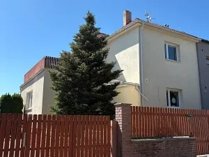 Pronájem kanceláře, Praha - Žižkov, K vrcholu, 200 m2