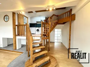 Pronájem bytu 1+kk, Praha - Žižkov, Seifertova, 45 m2