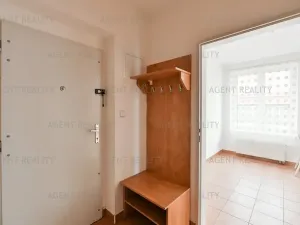 Pronájem bytu 1+kk, Praha - Zbraslav, Pelzova, 35 m2