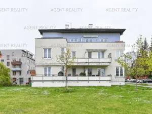 Pronájem bytu 1+kk, Praha - Zbraslav, Pelzova, 35 m2