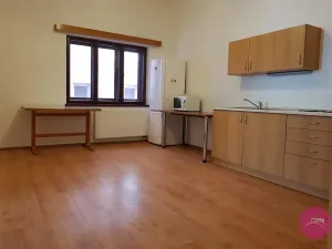 Pronájem bytu 2+1, Olomouc, Dolní náměstí, 100 m2