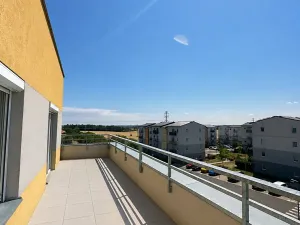 Pronájem bytu 3+kk, Kladno, Jaroslava Holečka, 71 m2