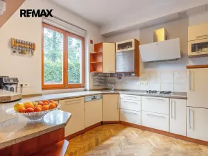 Prodej vily, Praha - Dejvice, U dejvického rybníčku, 400 m2