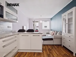 Prodej bytu 2+kk, Praha - Hostavice, U Hostavického potoka, 46 m2