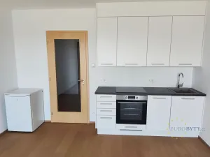 Pronájem bytu 1+kk, Praha - Dolní Chabry, Za Pískovnou, 41 m2