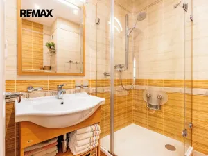 Prodej bytu 4+1, Praha - Hlubočepy, Renoirova, 90 m2