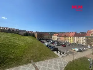 Prodej bytu 2+1, Cheb, Kasární náměstí, 54 m2