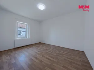 Pronájem rodinného domu, Vrátno, 302 m2