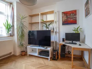 Prodej bytu 2+kk, Praha - Holešovice, U Uranie, 40 m2