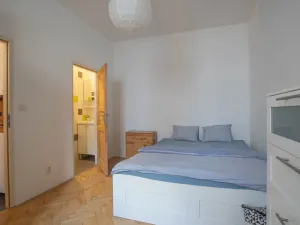 Prodej bytu 2+kk, Praha - Holešovice, U Uranie, 40 m2