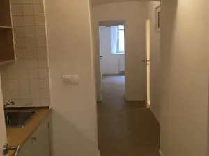 Pronájem bytu 1+1, Praha - Karlín, Březinova, 41 m2