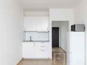 Pronájem bytu 1+kk, Praha - Jinonice, Peroutkova, 23 m2