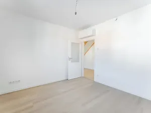 Prodej bytu 3+kk, Praha - Libeň, Zenklova, 72 m2