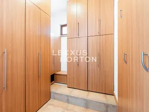 Pronájem rodinného domu, Praha - Nebušice, Hornofova, 230 m2