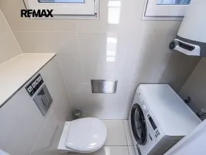 Pronájem bytu 2+kk, Praha - Nusle, Čestmírova, 43 m2