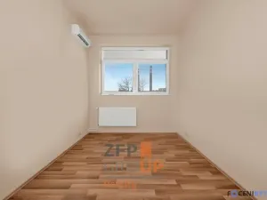 Pronájem obchodního prostoru, Hodonín, Velkomoravská, 702 m2