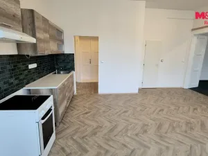Pronájem bytu 2+kk, Kladno, T. G. Masaryka, 66 m2