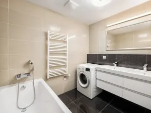 Pronájem bytu 3+kk, Praha - Karlín, Sokolovská, 88 m2