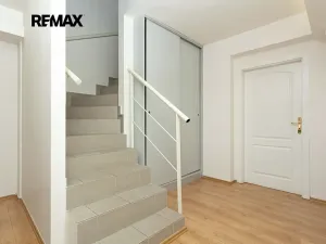 Pronájem vily, Praha - Nebušice, Na Malé Šárce, 302 m2