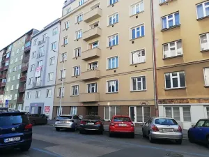 Pronájem bytu 2+kk, Praha - Holešovice, Malá Plynární, 51 m2