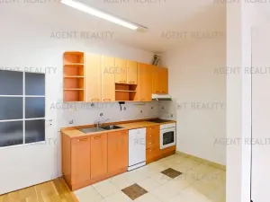 Pronájem bytu 2+kk, Praha - Břevnov, Slavníkova, 57 m2