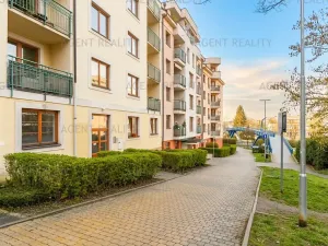 Pronájem bytu 2+kk, Praha - Břevnov, Slavníkova, 57 m2