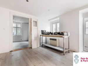 Prodej obchodního prostoru, Rakovník, Husovo náměstí, 1100 m2