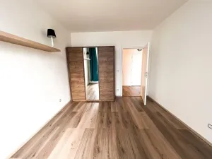Pronájem bytu 2+kk, Plzeň - Skvrňany, Kreuzmannova, 53 m2