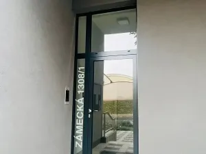 Pronájem bytu 1+kk, Lovosice, Zámecká, 60 m2