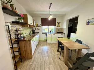 Prodej rodinného domu, Zádveřice-Raková, 240 m2