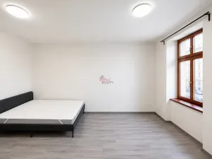 Pronájem bytu 1+1, Ostrava, Poděbradova, 28 m2
