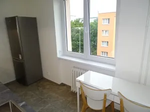 Pronájem bytu 1+1, Praha, Na vrcholu, 35 m2