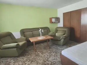 Prodej rodinného domu, Ivaň, 350 m2