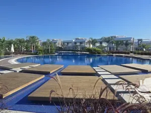 Pronájem bytu 2+kk, Trikomo, Kypr, 54 m2