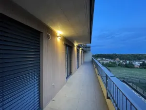 Pronájem bytu 3+kk, Praha - Řeporyje, Haenkeho, 80 m2