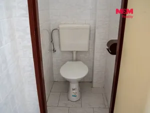 Pronájem kanceláře, Krnov - Pod Cvilínem, Chářovská, 348 m2