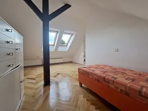 Pronájem bytu 3+1, Praha, Na Větrníku, 100 m2