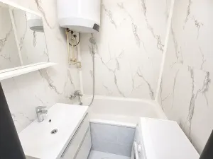 Prodej bytu 3+1, Průhonice, Školní, 60 m2