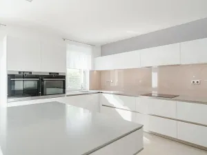 Prodej rodinného domu, Benátky, 241 m2