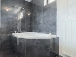 Prodej rodinného domu, Benátky, 241 m2
