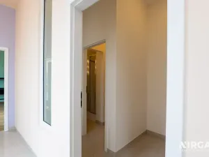 Prodej obchodního prostoru, Praha - Dejvice, Kolejní, 91 m2