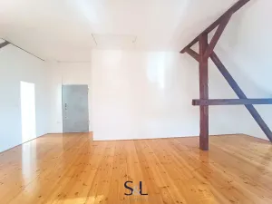 Pronájem atypického bytu, Liberec, Klostermannova, 75 m2