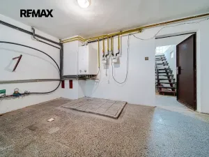 Prodej rodinného domu, Hrušovany u Brna, Vodní, 190 m2