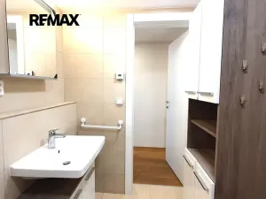 Pronájem bytu 2+kk, Praha - Libeň, Primátorská, 50 m2
