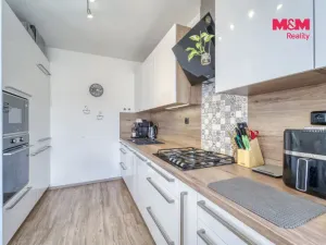 Prodej bytu 3+1, Praha - Prosek, Vysočanská, 69 m2