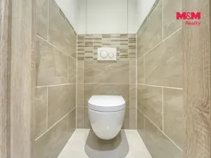Prodej bytu 3+1, Praha - Prosek, Vysočanská, 69 m2